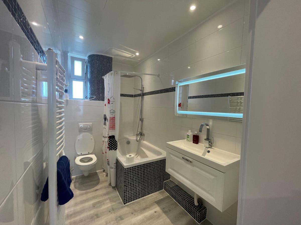 Moderne 4 Zimmer Apartment Mit Bergblick Stadtzentrum Contactless Check-In Gehrden  Εξωτερικό φωτογραφία
