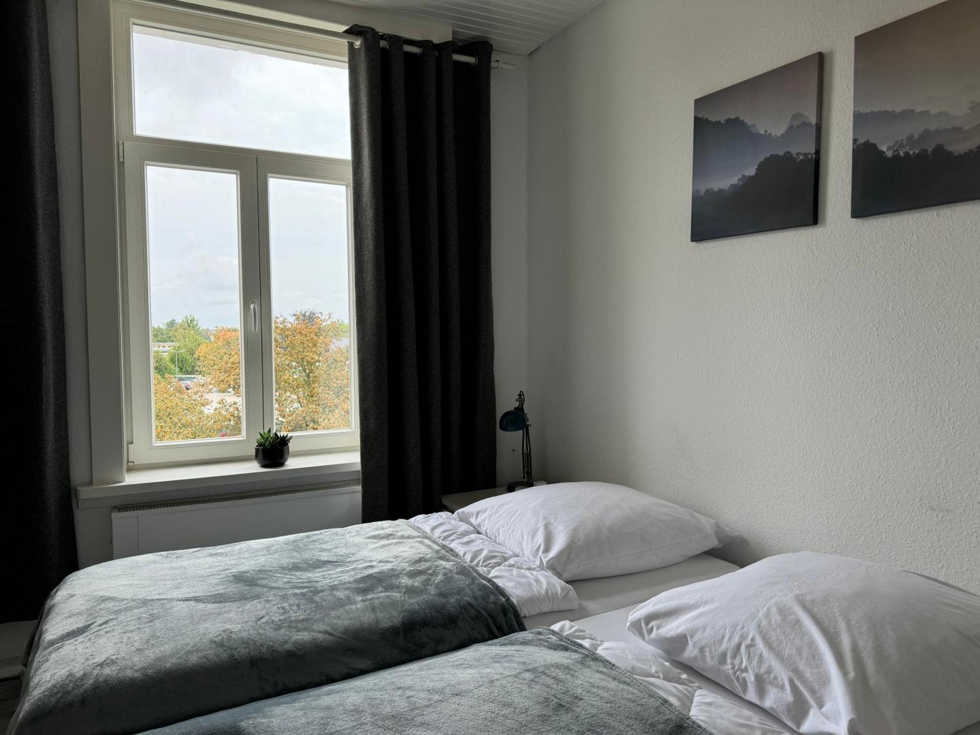 Moderne 4 Zimmer Apartment Mit Bergblick Stadtzentrum Contactless Check-In Gehrden  Εξωτερικό φωτογραφία