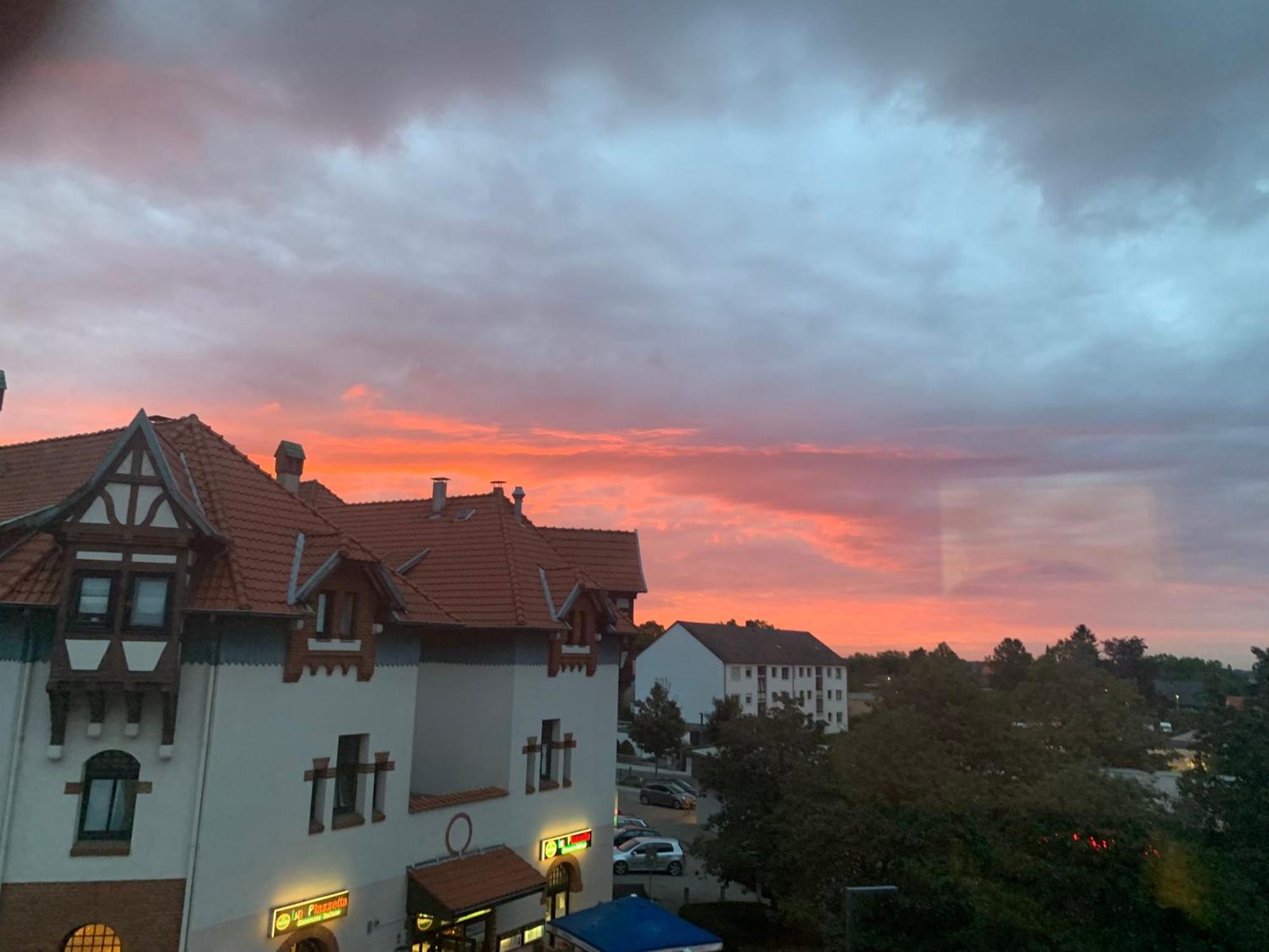 Moderne 4 Zimmer Apartment Mit Bergblick Stadtzentrum Contactless Check-In Gehrden  Εξωτερικό φωτογραφία