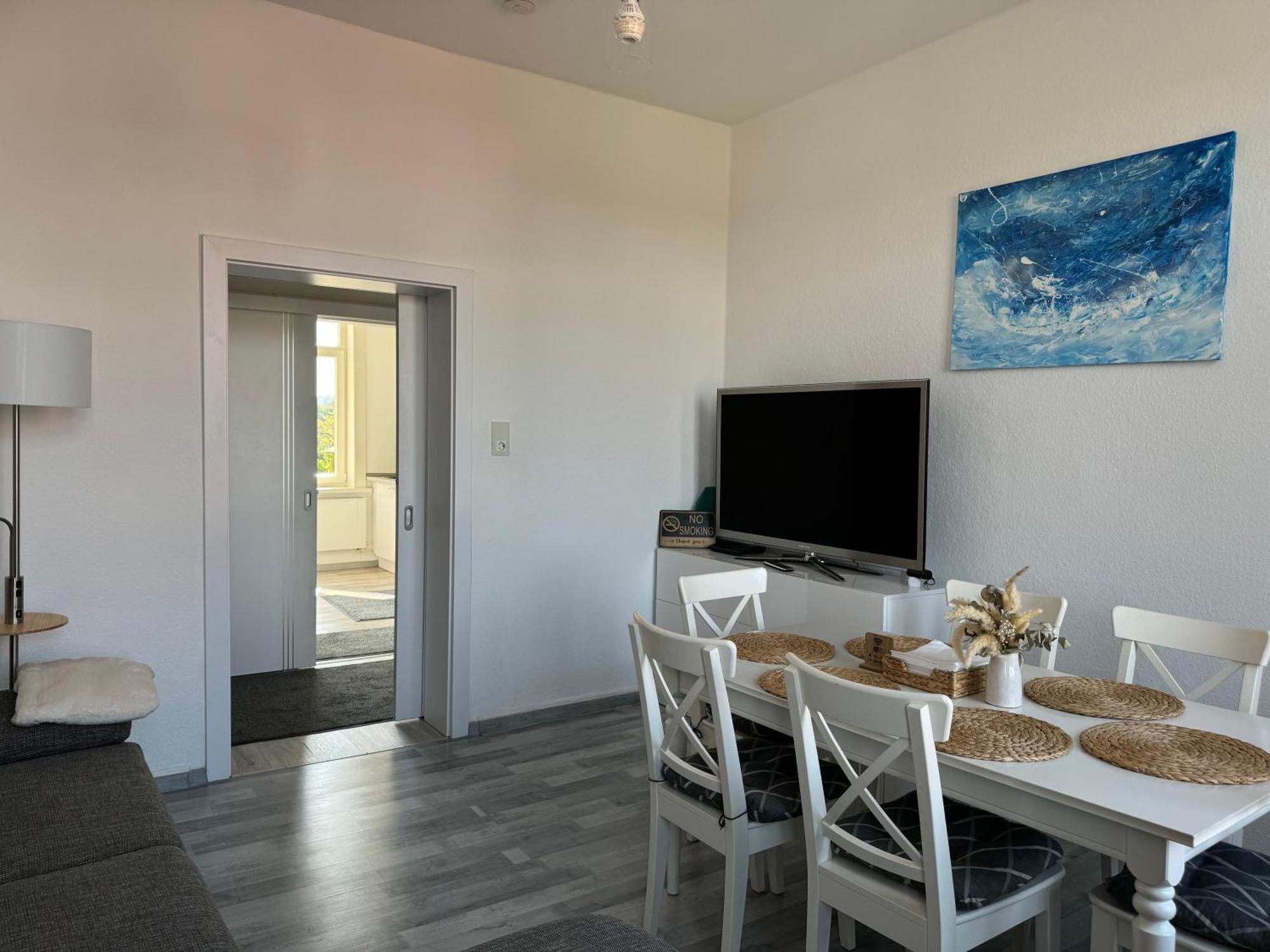 Moderne 4 Zimmer Apartment Mit Bergblick Stadtzentrum Contactless Check-In Gehrden  Εξωτερικό φωτογραφία