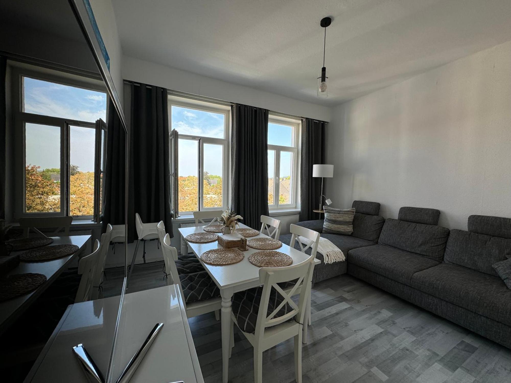 Moderne 4 Zimmer Apartment Mit Bergblick Stadtzentrum Contactless Check-In Gehrden  Εξωτερικό φωτογραφία
