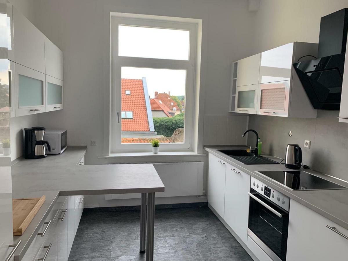 Moderne 4 Zimmer Apartment Mit Bergblick Stadtzentrum Contactless Check-In Gehrden  Εξωτερικό φωτογραφία
